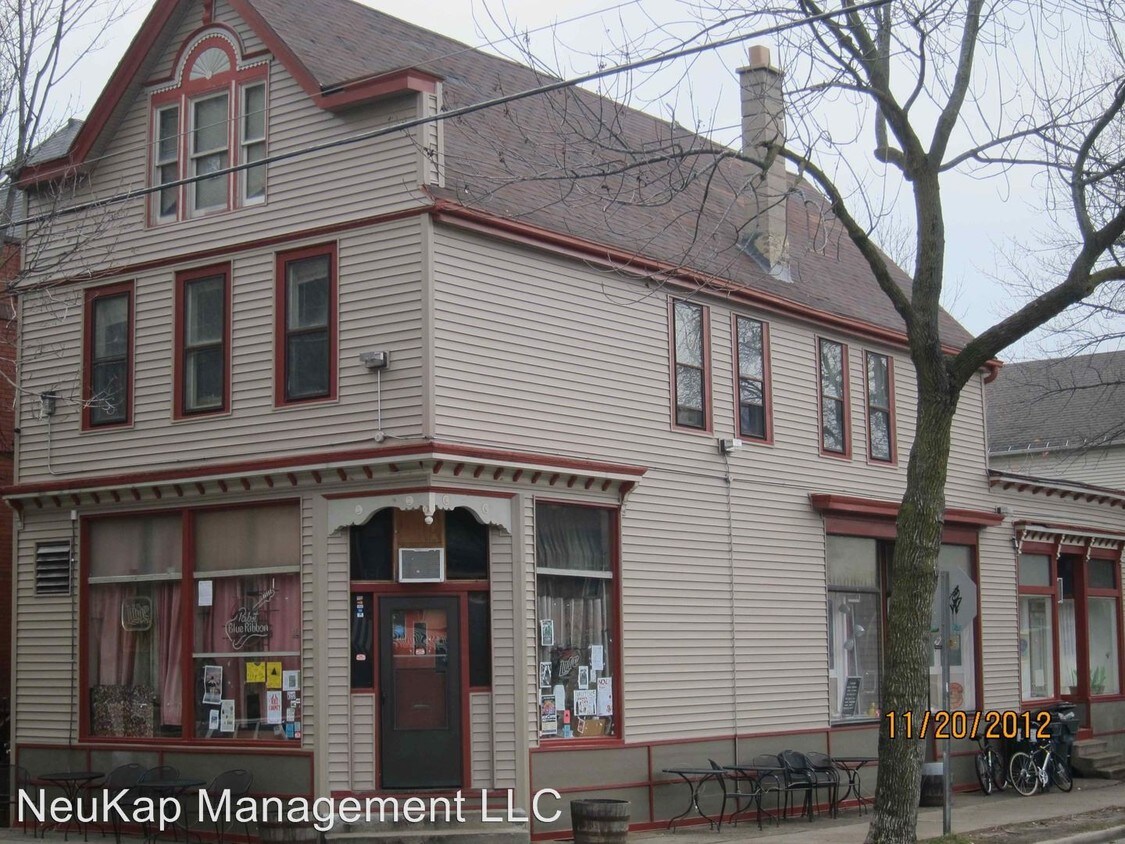 Primary Photo - 901 E Clarke St