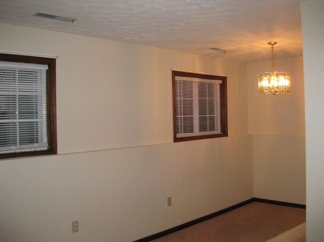 Building Photo - 260 Wilbur Dr NE