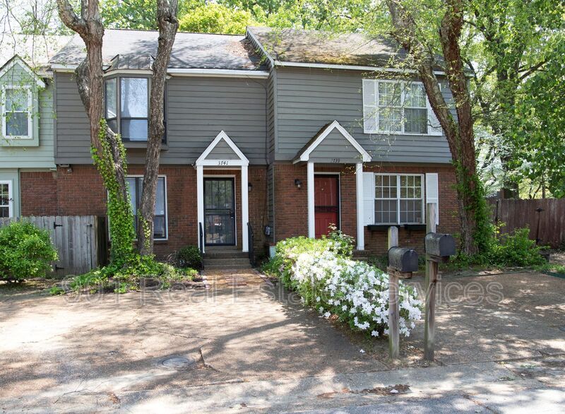 Primary Photo - 3741 Charleston Square