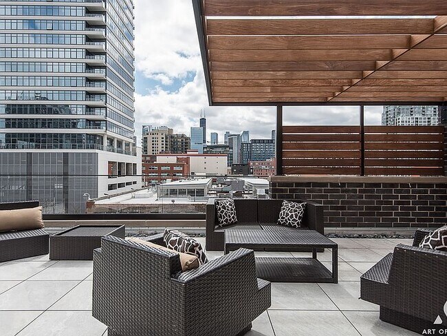 Foto del edificio - 867 N Sedgwick St