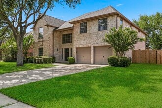 Building Photo - 3007 Eagle Lake Dr