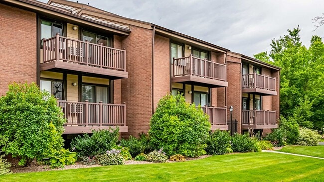 Building Photo - Garden Apartments