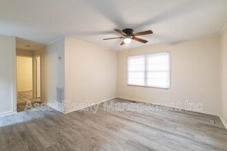 Building Photo - 219 Highland Ave