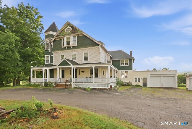 Foto del edificio - 270 Cherry Brook Rd