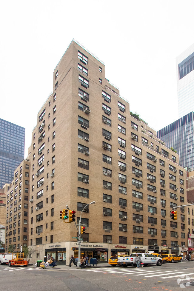 Building Photo - 667-675 Lexington Ave