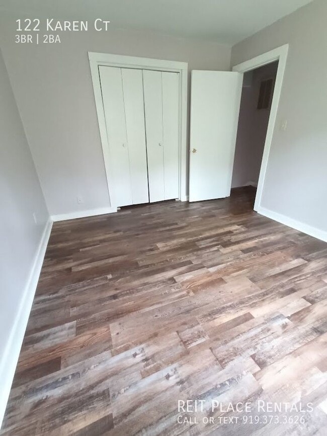 Building Photo - 3 Bed 2 Bath in a 2 story unit near Crossr...