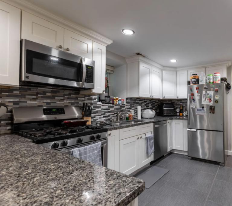 Foto principal - 2651 W Armitage Ave