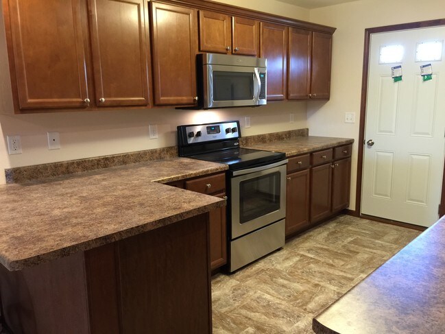 Kitchen - 1880 Wrigley St