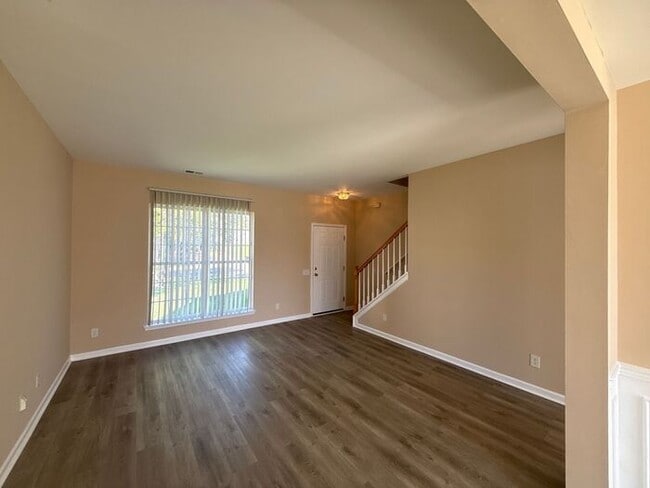 Building Photo - T.R. Lawing Realty Property