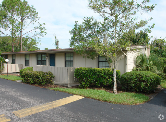Sanford Court 3291 S Sanford Ave Sanford FL 32773 Apartments com Sanford Court 3291 S Sanford Ave Sanford FL 32773 Apartments com