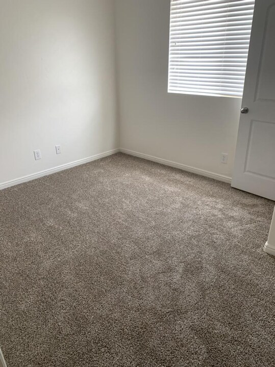 Dormitorio 2 - 999 Village River Ln