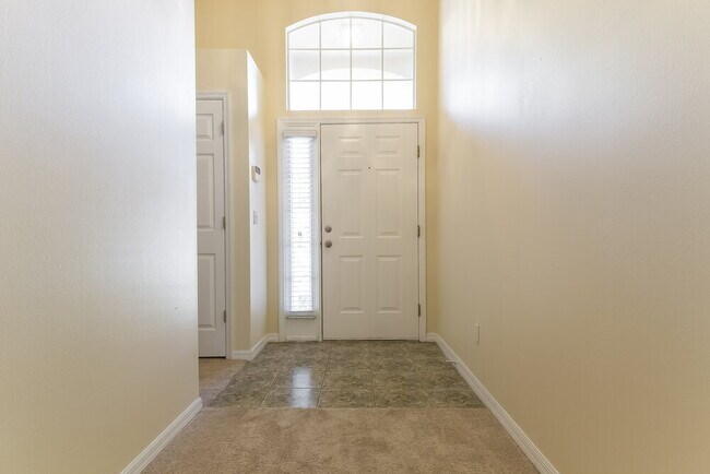 Foto del edificio - 642 Whisper Sound St