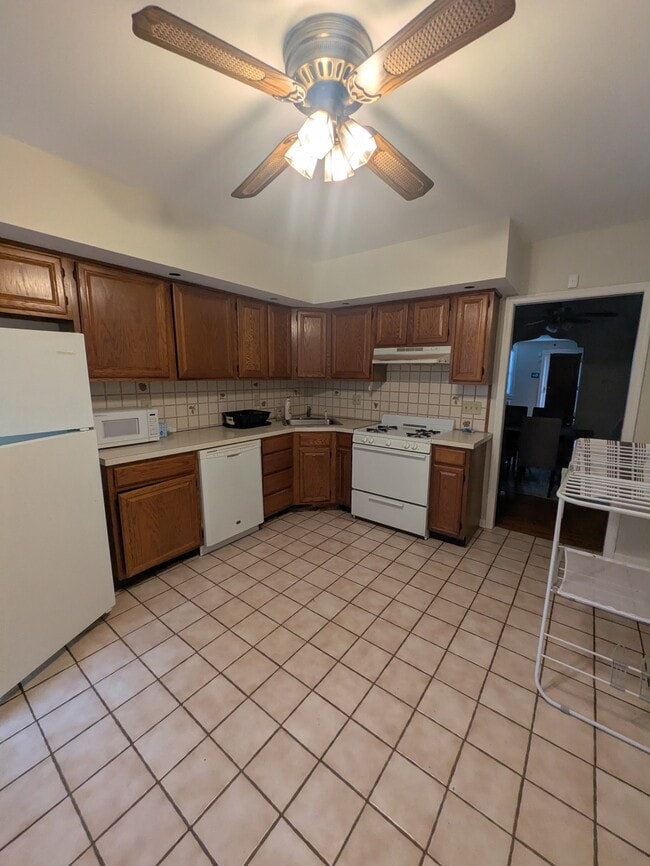 Building Photo - 603 W 31st St