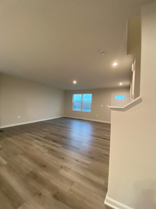 Foto del edificio - 247X Laurel Pk Dr