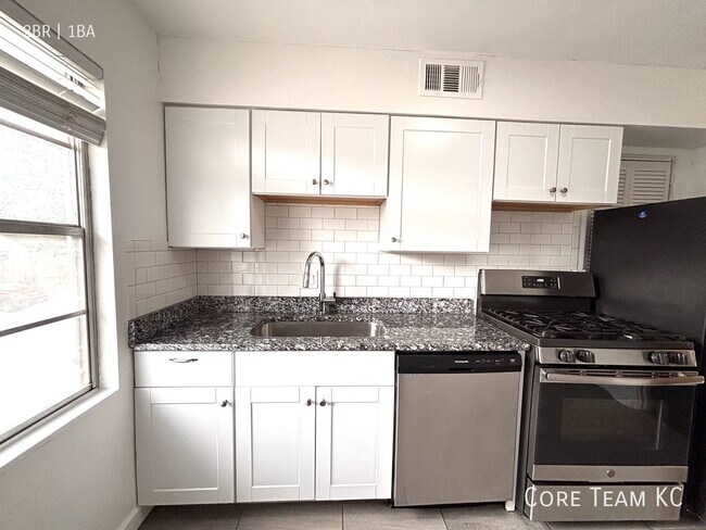 Foto del edificio - 4128 Roanoke Rd