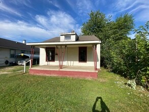 Building Photo - 124 N Beard St