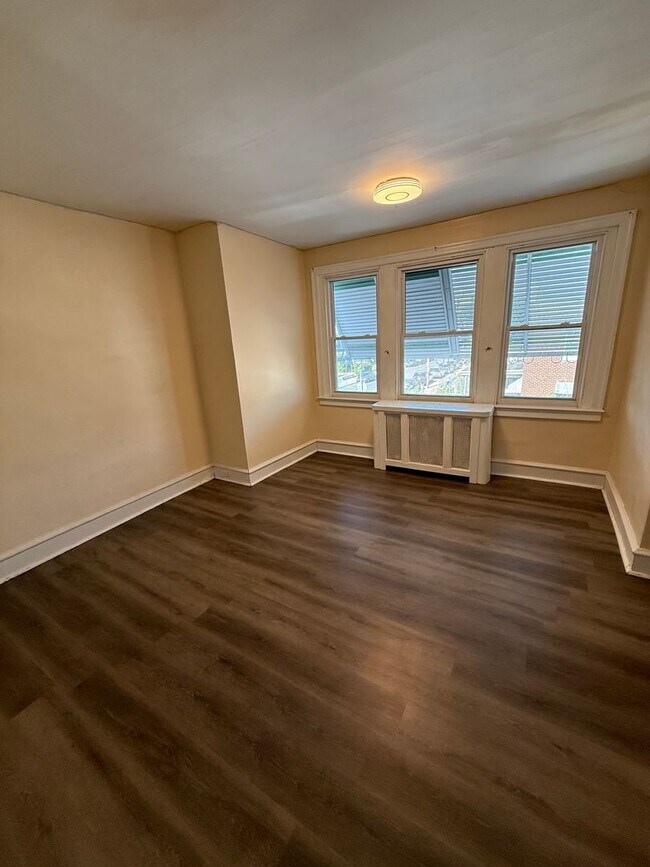 Foto del edificio - Wonderful three bedroom home for rent in O...