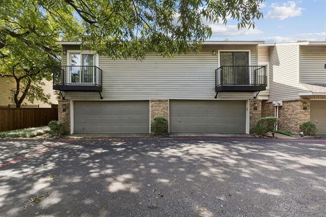 Building Photo - 7450 Holly Hill Dr