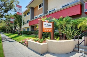 Foto principal - 8655 Belford Ave