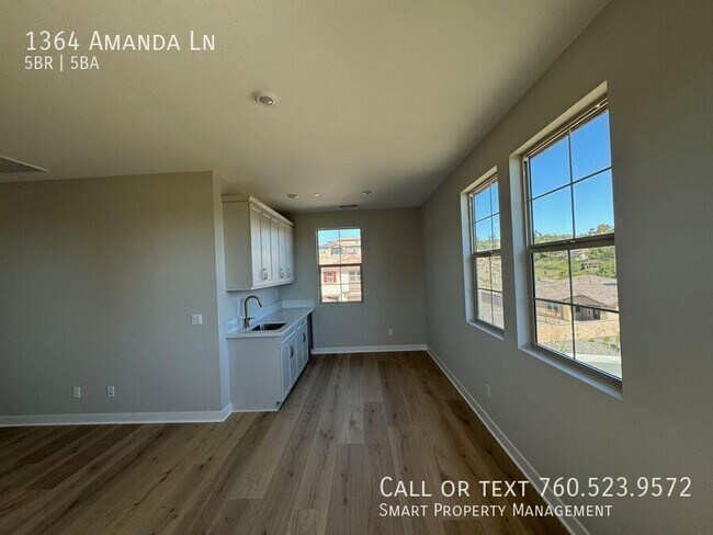 Foto del edificio - 1364 Amanda Ln
