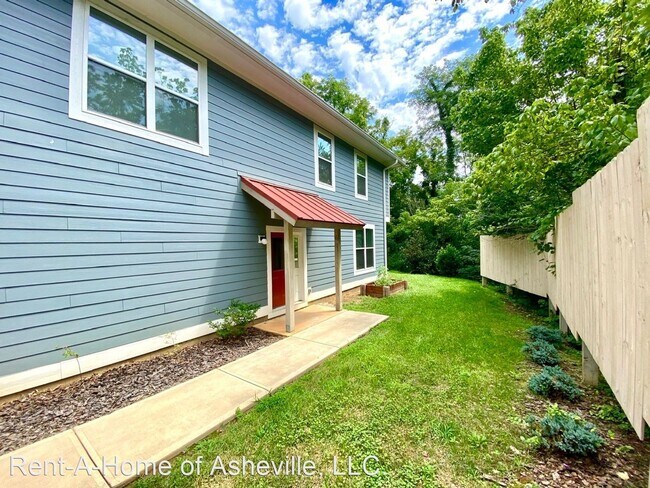 Building Photo - 3 br, 2.5 bath House - 1 Buffalo St