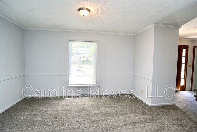 Foto del edificio - 204 Overcreek Rd