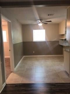 Building Photo - 1306 Sproles Dr