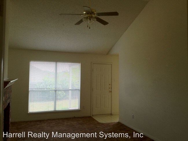 Building Photo - 620 Park Place Dr