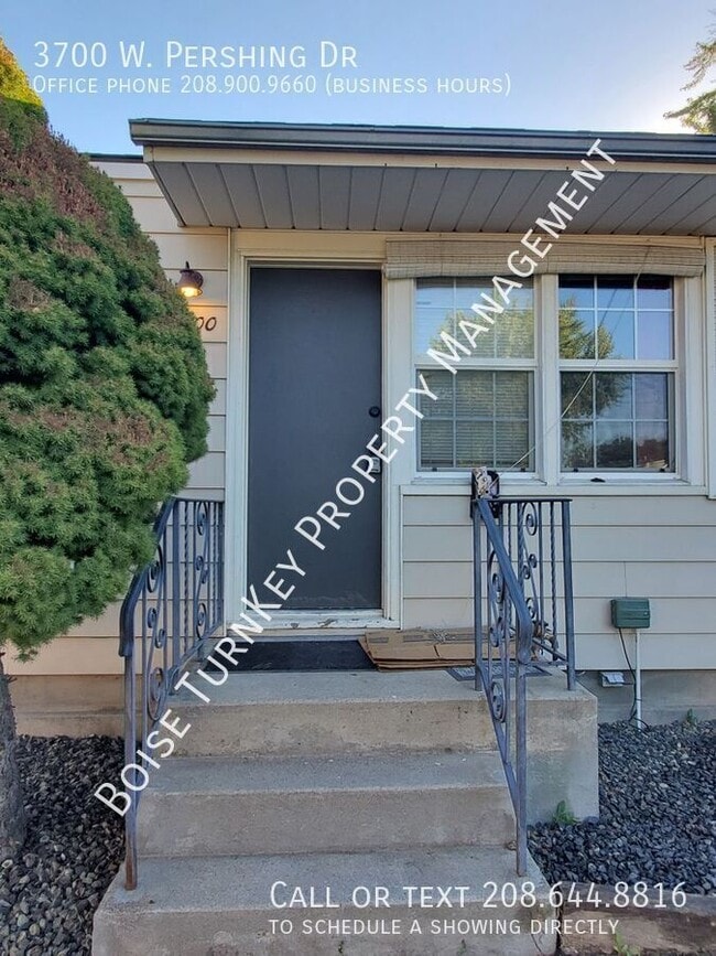 Building Photo - 3700 Pershing Dr