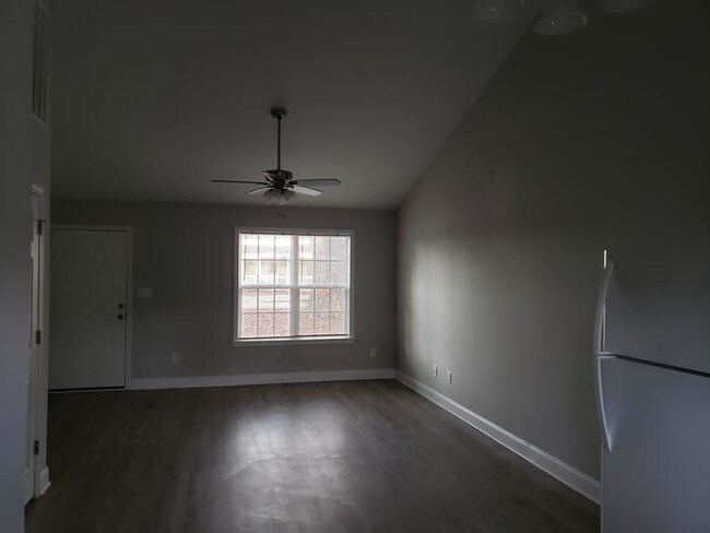 Building Photo - Duplex for rent