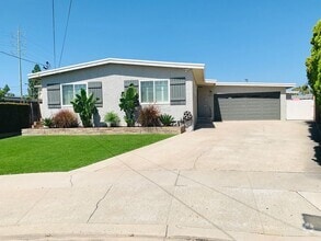 Building Photo - 8816 Greyling Pl