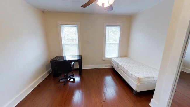 Building Photo - 127 Comstock Pl