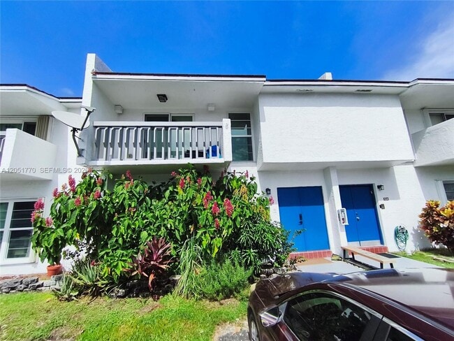 Building Photo - 17100 SW 94th Ave