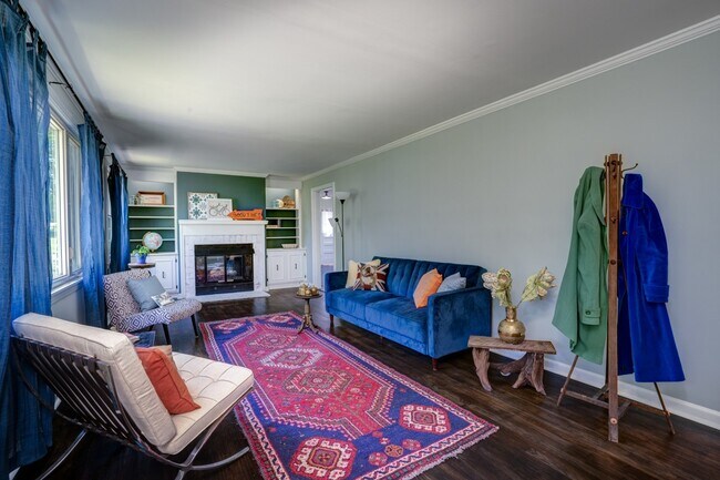 Foto del edificio - 4415 Saunders Ave
