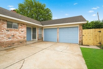 Building Photo - 12931 Westella Dr