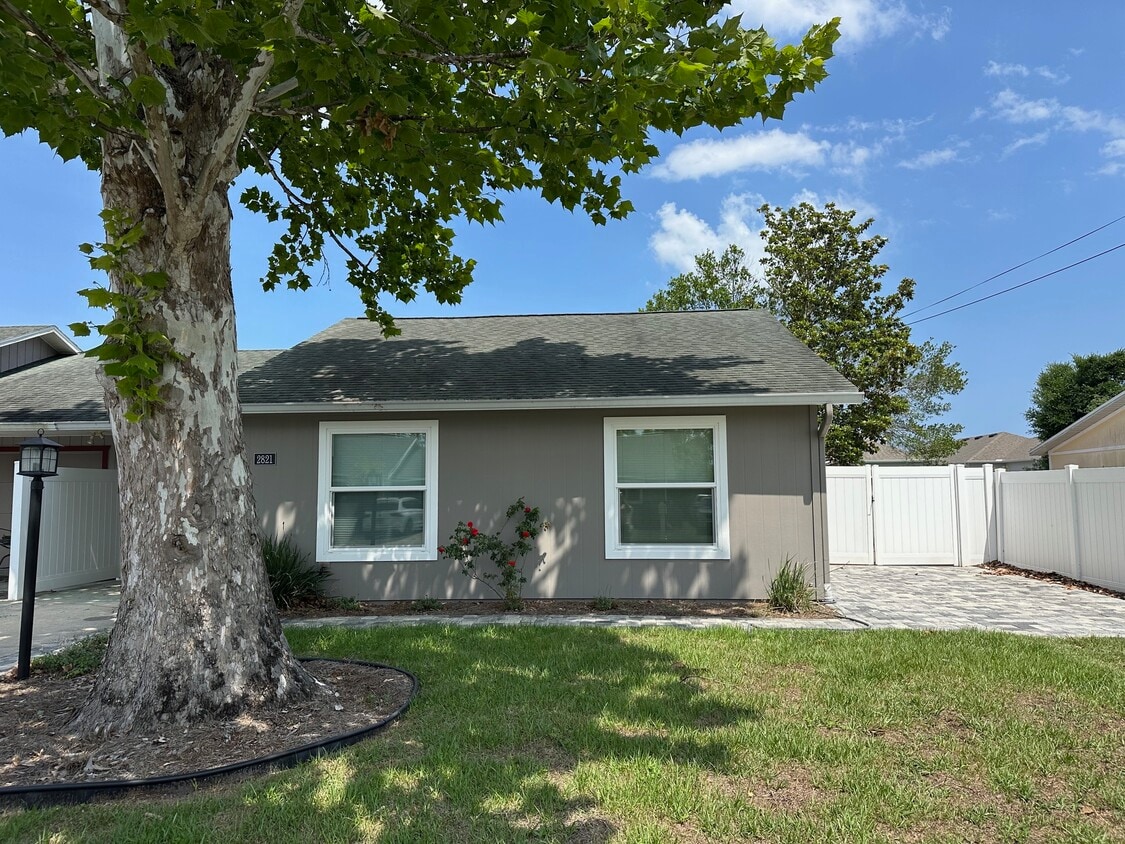 Primary Photo - 2821 Nordman Ave