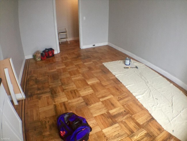Building Photo - 2750 Bronx Park E