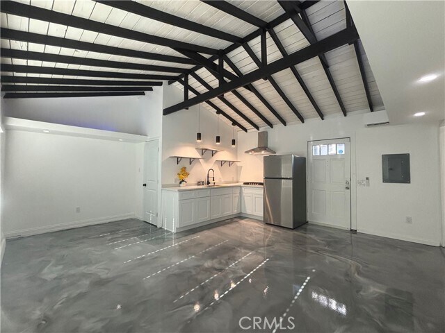 Building Photo - 4760 N Edenfield Ave