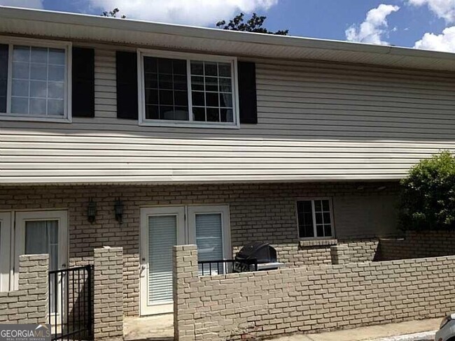 Foto del edificio - 6940 Roswell Rd