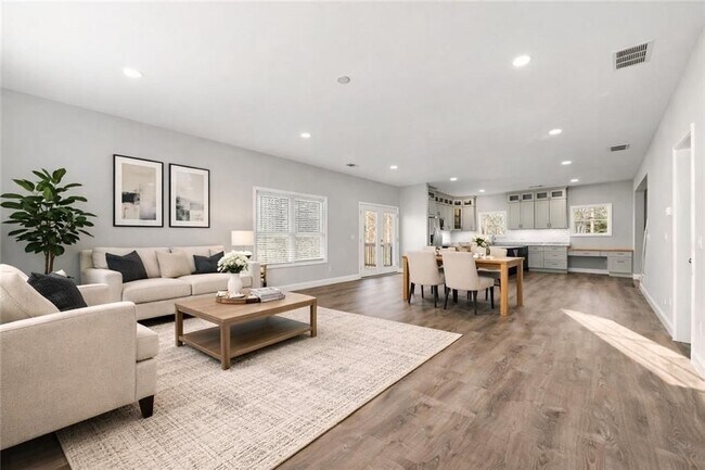 Foto del edificio - 450 Oliver Ridge Dr