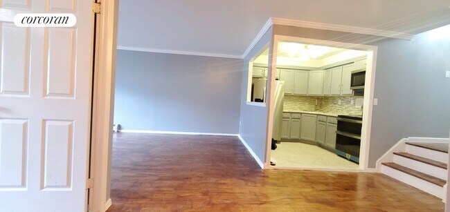Building Photo - 3633 Olinville Ave