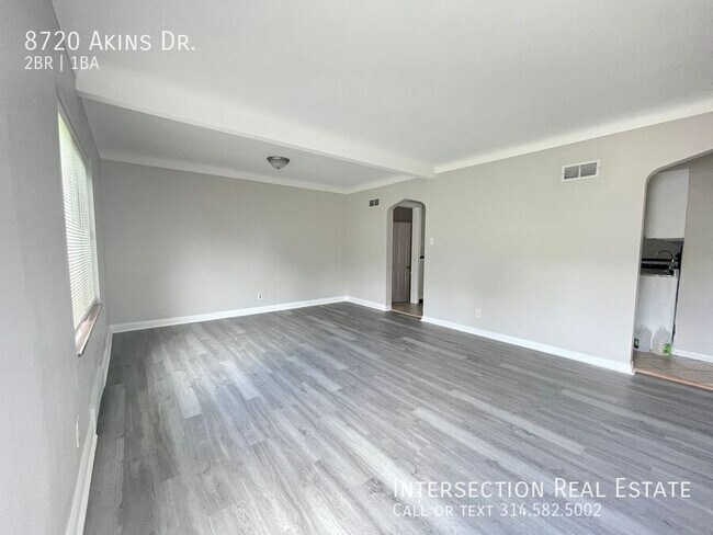 Building Photo - 8720 Akins Dr