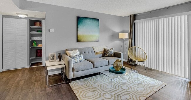 Building Photo - Courtney Cove Apartment Homes