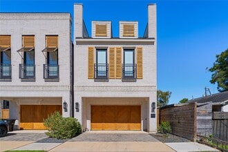 Building Photo - 531 W 27th St