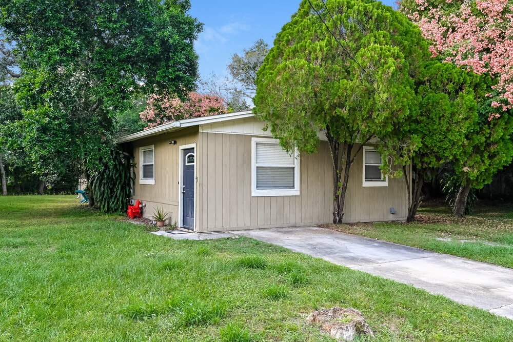 Foto principal - 126 Alder Ave