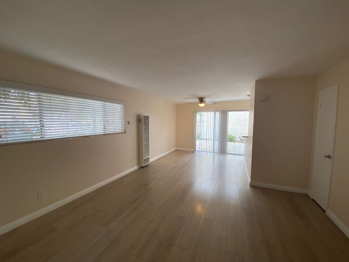 3704 Midvale Ave Unit 5, Los Angeles, CA 90034 Apartments in Los