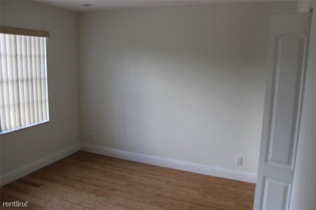 Building Photo - 3 br, 2.5 bath House - 1761 Harborside Cir