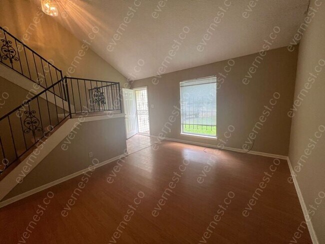 Building Photo - 12806 Quail Creek Rd