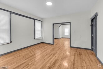 Building Photo - 669 S 17th St