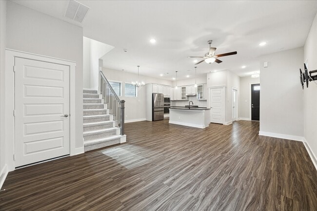 Building Photo - 15156 Parkland Canyon Dr